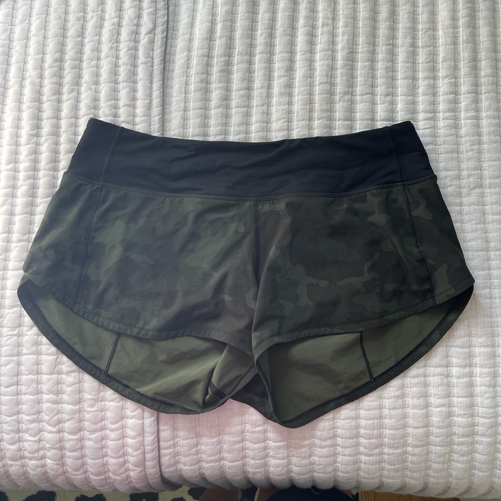 Lululemon Camo Speed Up Short 2.5